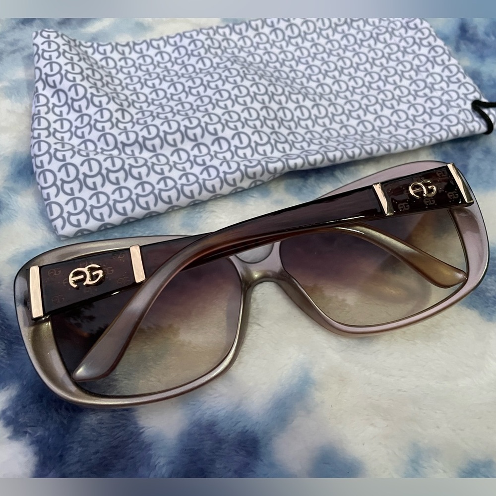 Luxurious designer Anais Gvani New York UV Protection Brown Ombré Sunglasses